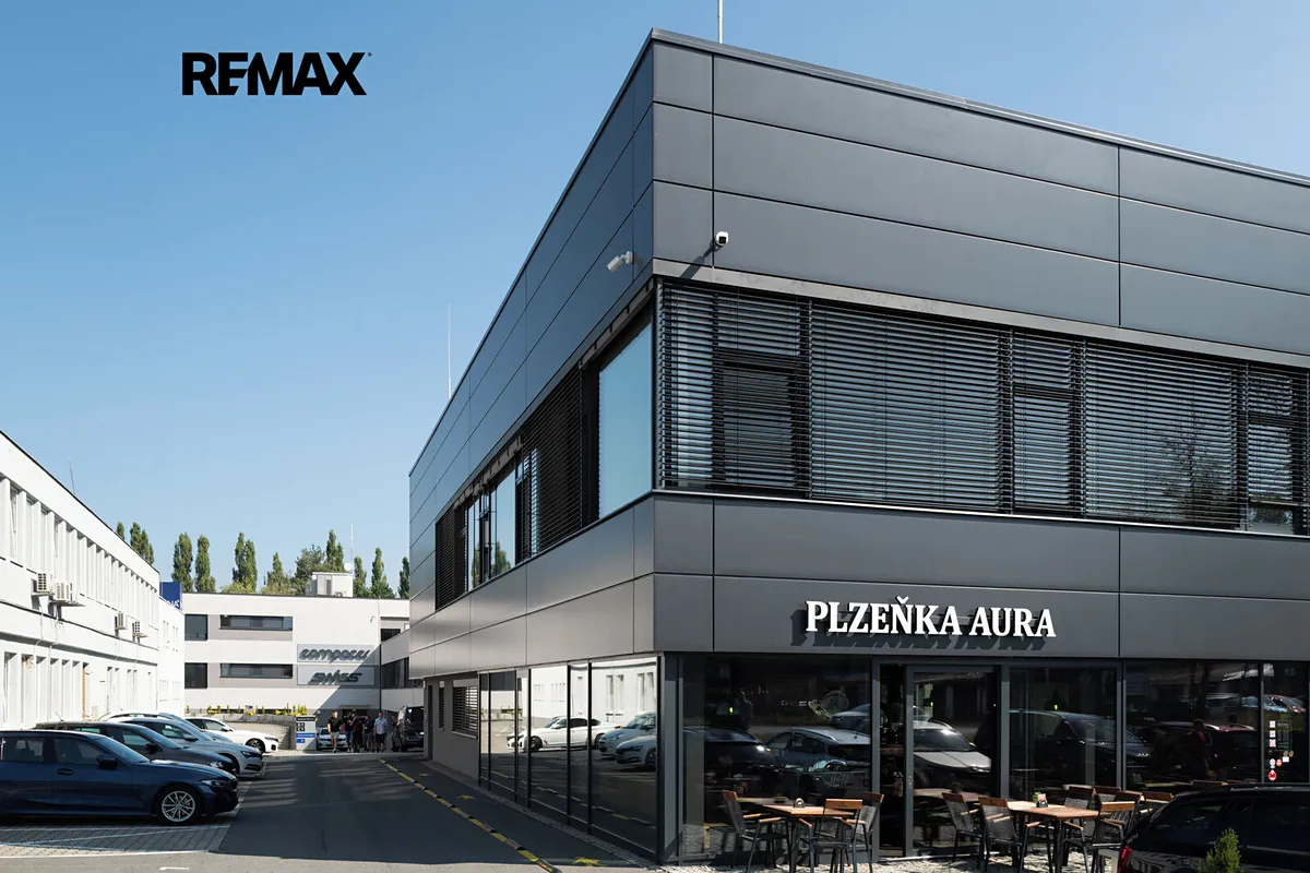 Pronájem kanceláře 446 m²